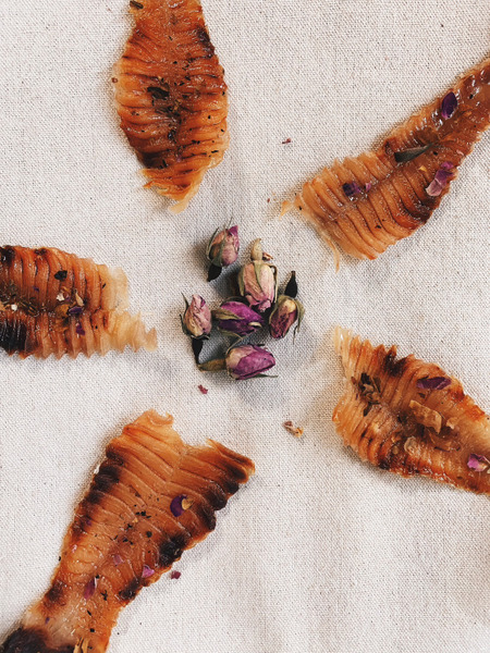 沾到毛了 蜜汁玫瑰豬天梯 55g