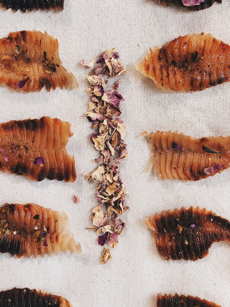 沾到毛了 蜜汁玫瑰豬天梯 55g