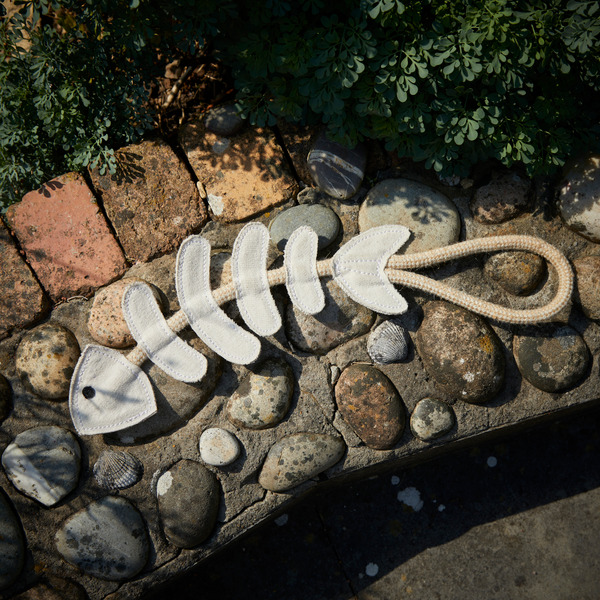 GREEN&WILDS 天然黃麻製犬用啃咬玩具 魚骨