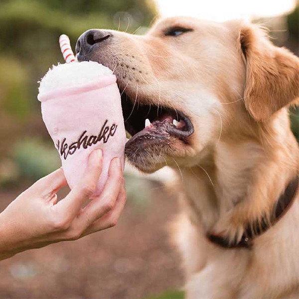 P.L.A.Y. 美式速食 奶昔