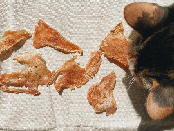 沾到毛了 雞胸肉薄片60g